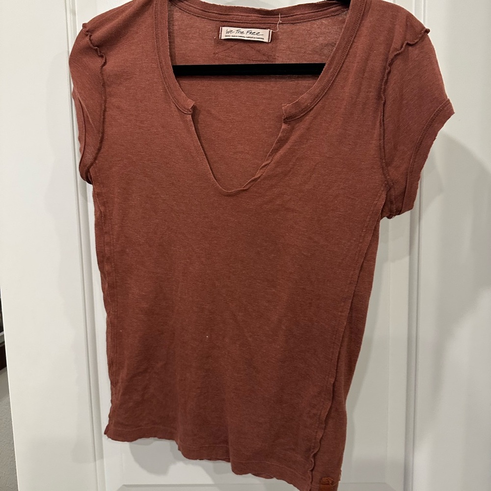 V-cut Tee